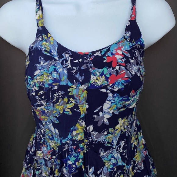 Dress - Picture 3 of 6